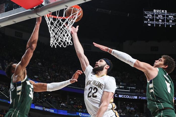 关于莎拉波娃在雄鹿比赛中逆转，爆冷引发热议！的信息