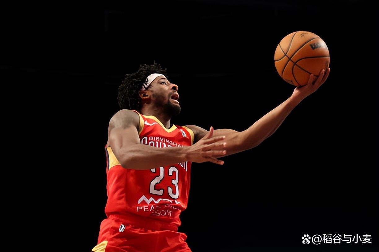 快船新秀表现惊艳，全场观众掌声不断，帖子有些一切查看不过.