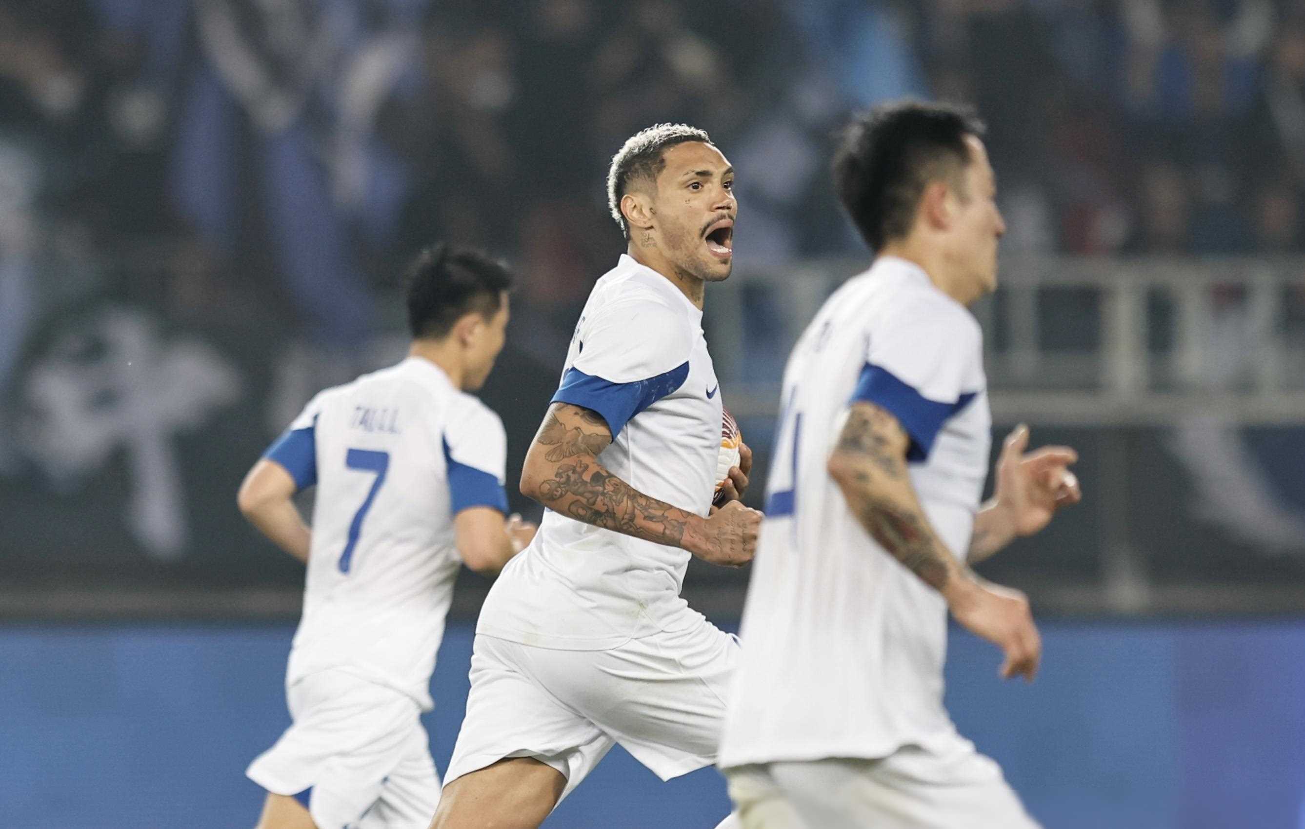 纳达尔重返赛场，大比分获胜首场状态出色，切尔西观众沸腾！的简单介绍